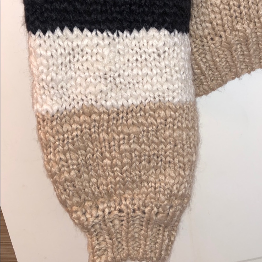 Forever 21 Cardigan - Picture 4 of 4